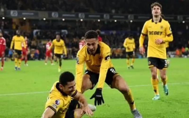 أرقام كارثية تلاحق ليفربول عقب الهزيمة أمام متذيل ترتيب الدوري الإنجليزي